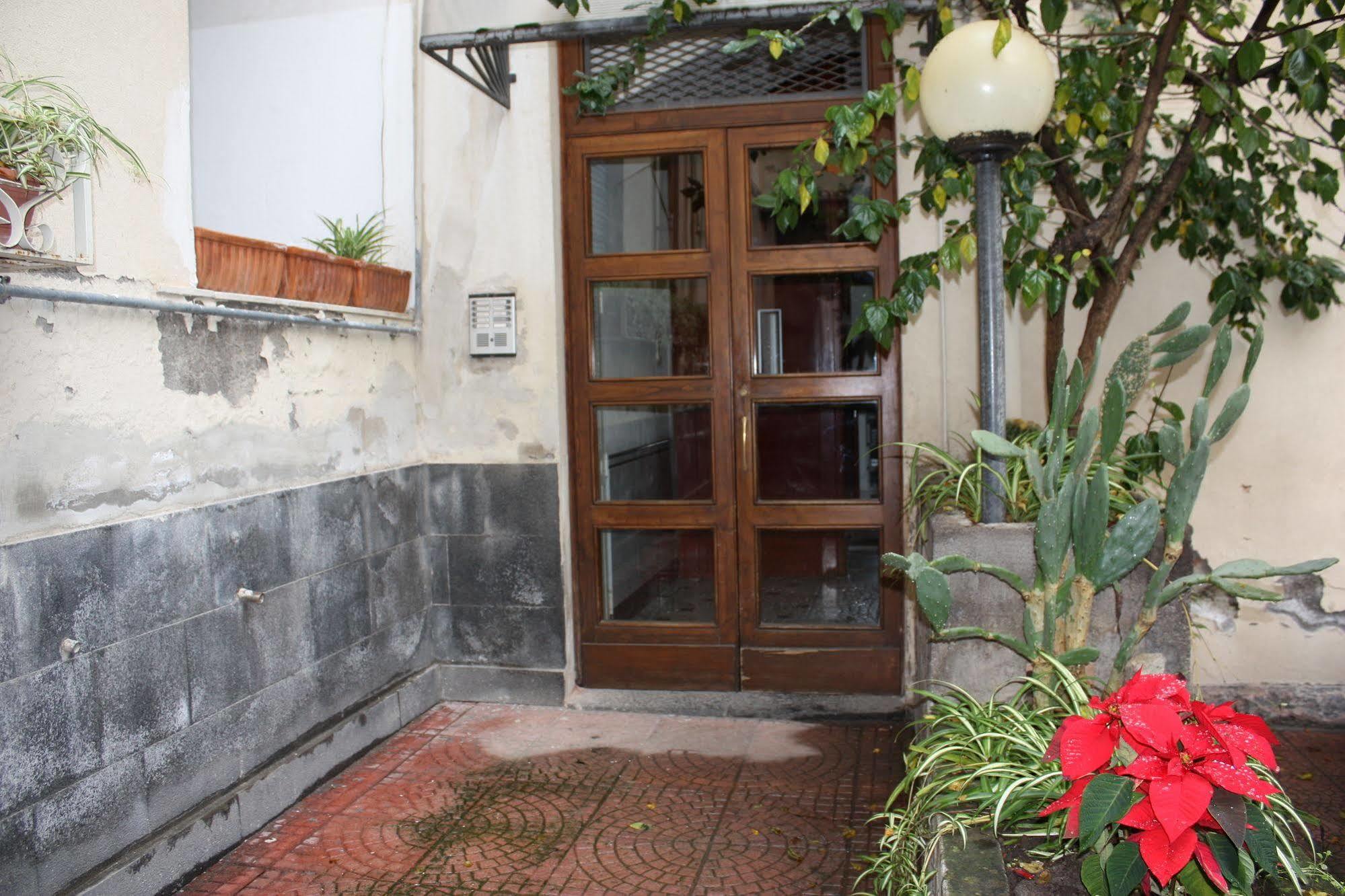 Tra L'Etna E Il Mare B&B CTA Eksteriør billede