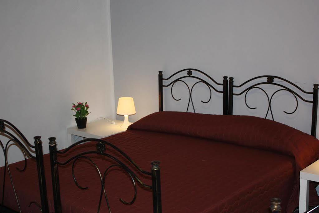Tra L'Etna E Il Mare B&B CTA Eksteriør billede